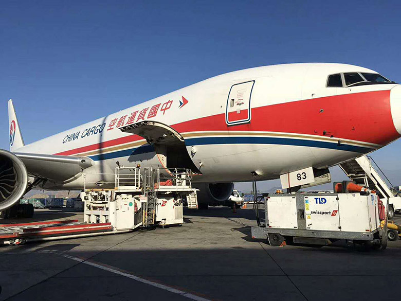 中國(guó)國(guó)際航空包機(jī)運(yùn)輸合同